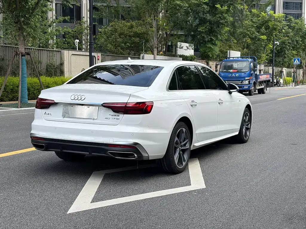 Audi A4L — миниатюра 15
