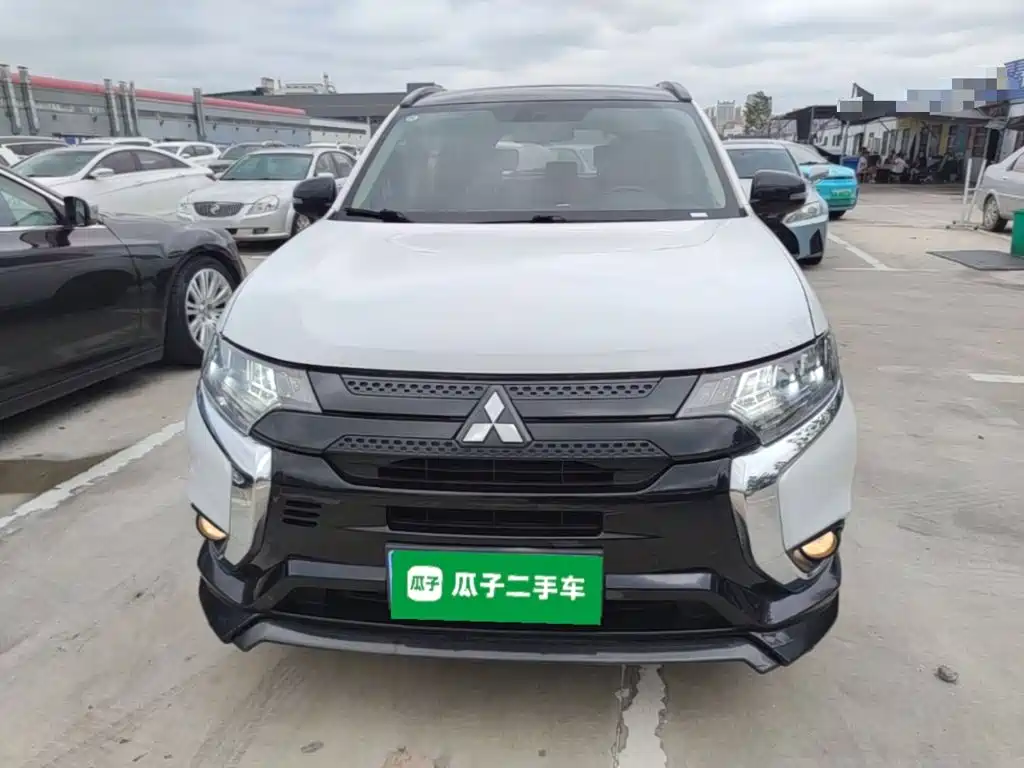 Mitsubishi Outlander — миниатюра 3