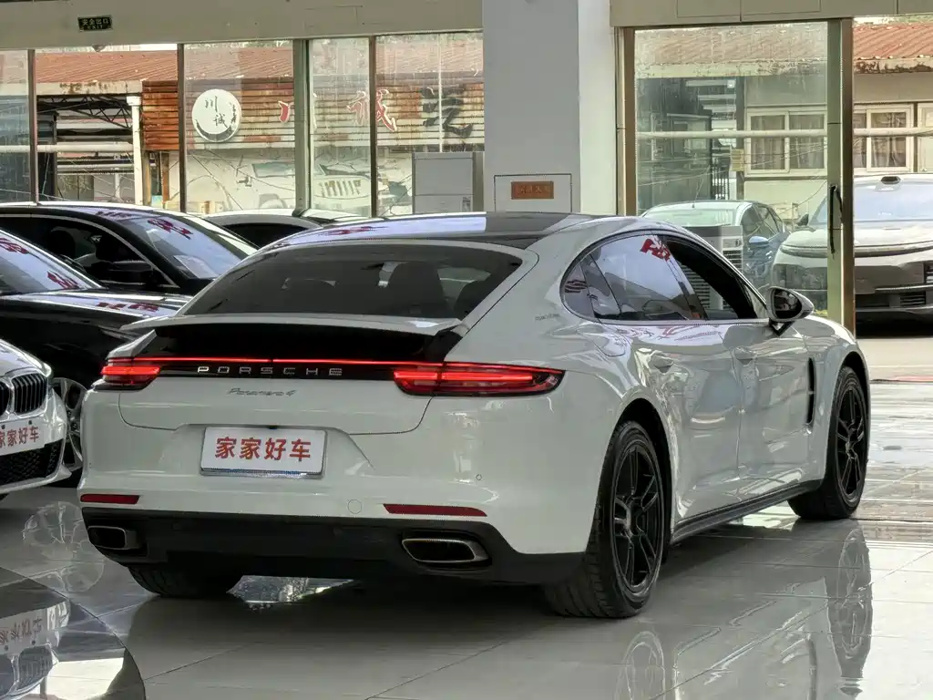 Porsche Panamera — миниатюра 19
