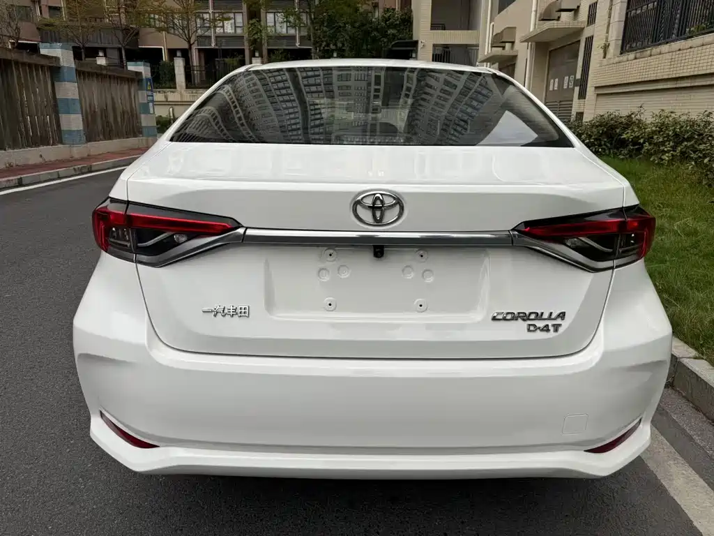 TOYOTA COROLLA