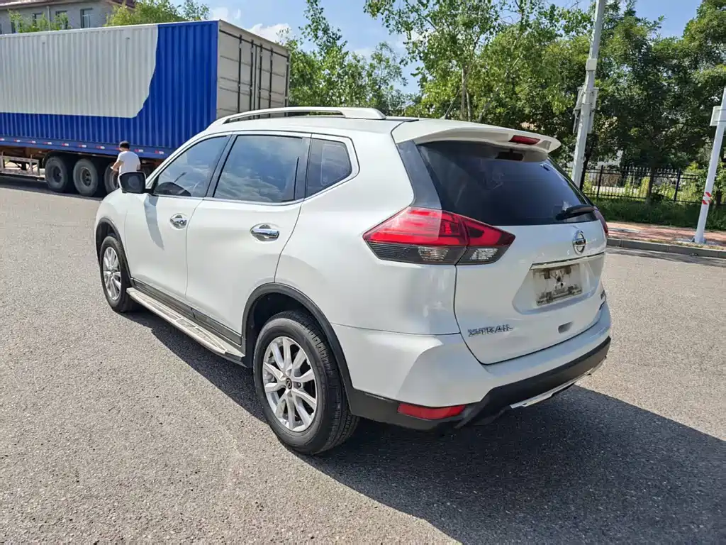 Nissan X-Trail — миниатюра 7