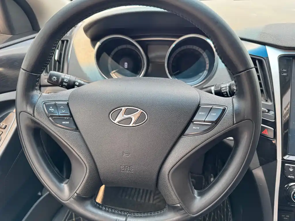 Hyundai Sonata — миниатюра 15