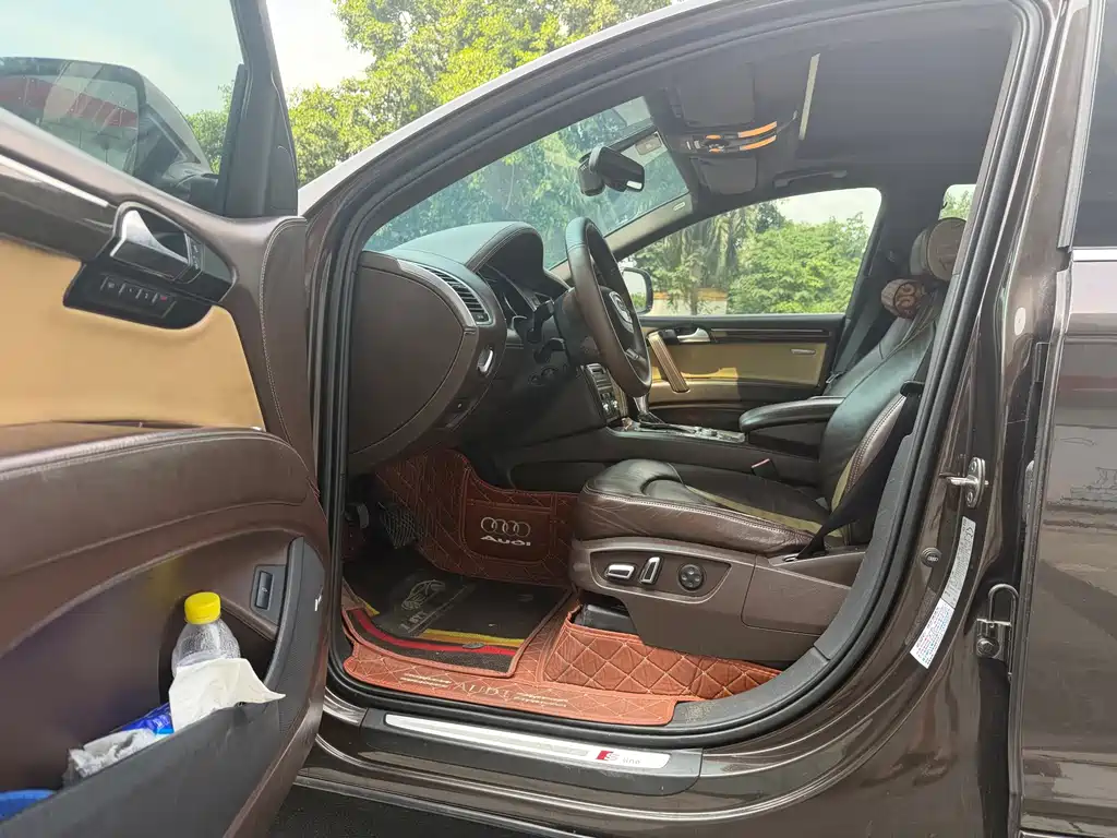 Audi Q7 — миниатюра 8