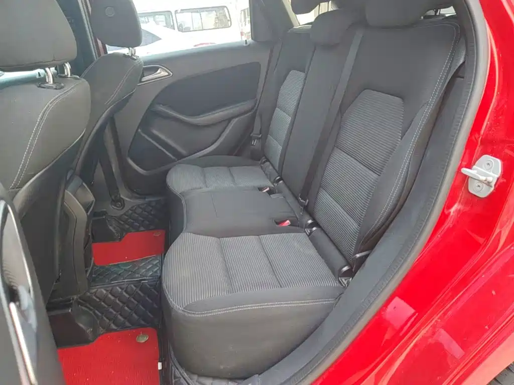 Mercedes-Benz B-Class — миниатюра 17