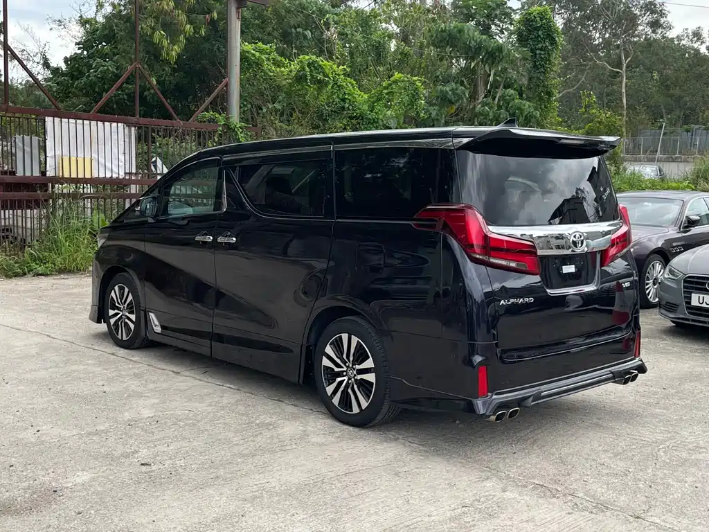 Toyota Alphard 2018 3.5L Luxury