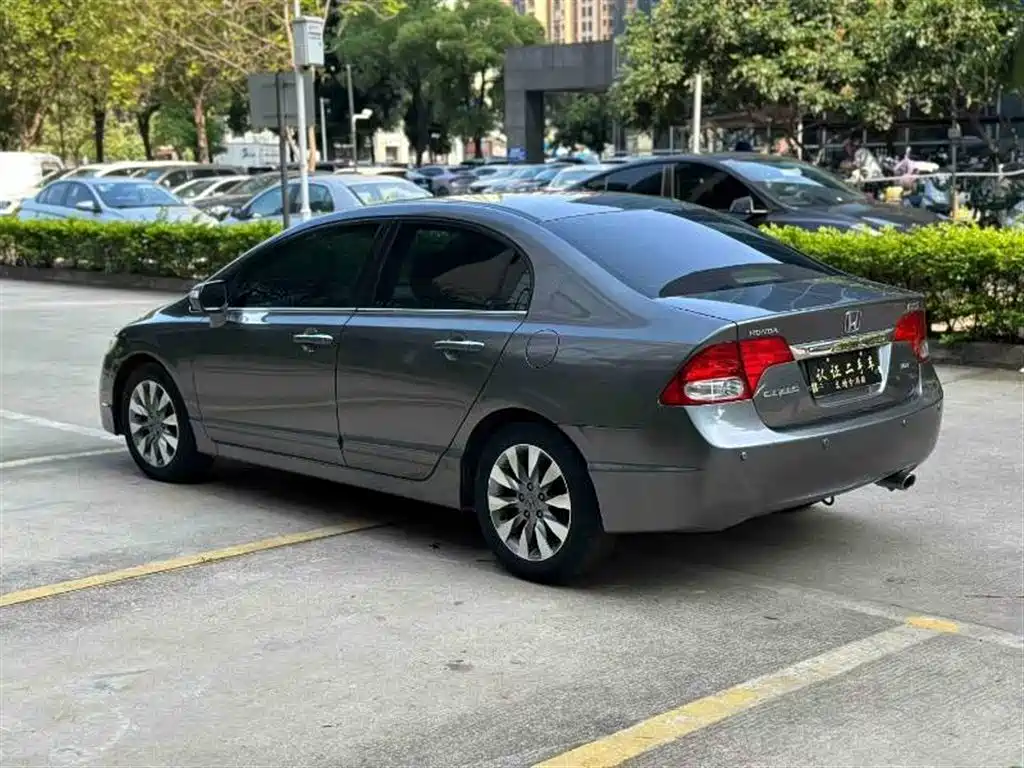 Honda Civic 2009 1.8L AT Luxury