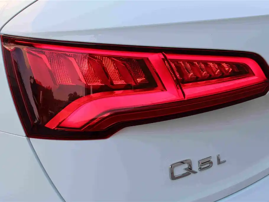 Audi Q5L — миниатюра 9