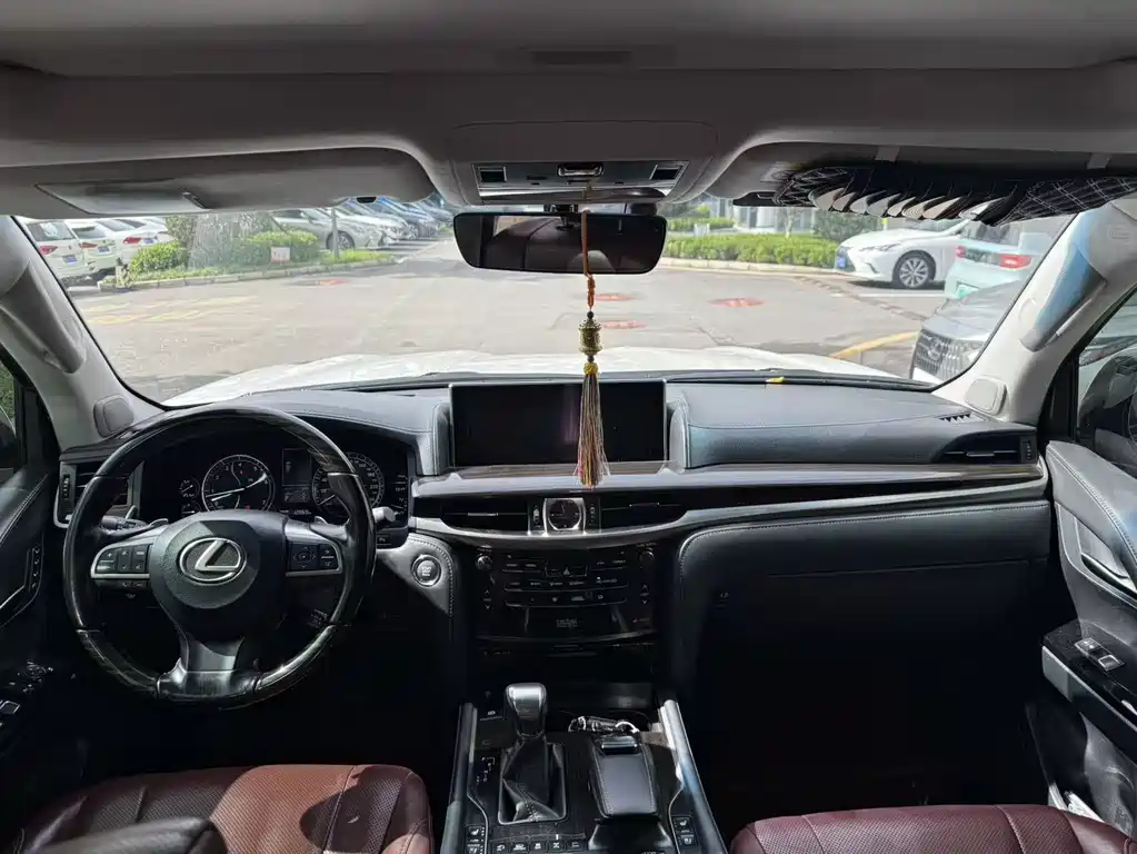 Lexus LX 2017 570 Luxury