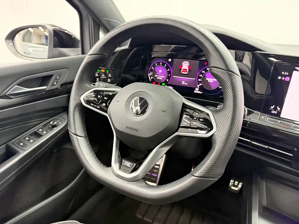 Volkswagen Golf — миниатюра 12