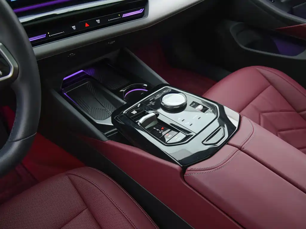 BMW 5 Series — миниатюра 11