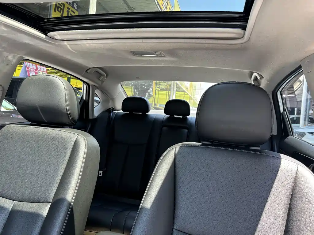 Nissan Sylphy — миниатюра 17