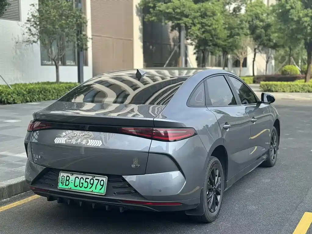 BYD e7 — миниатюра 9
