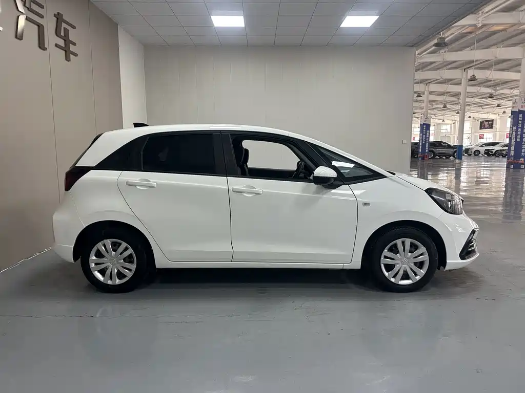 Honda Fit — миниатюра 8