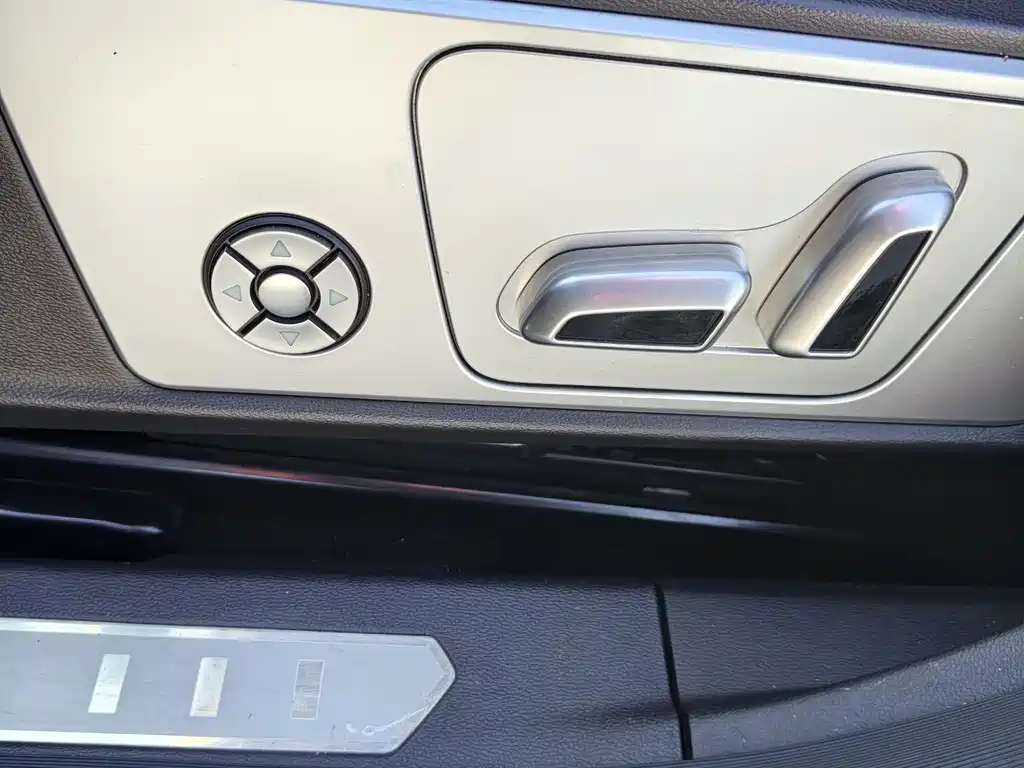 WEI PAI WEI BRAND VV6