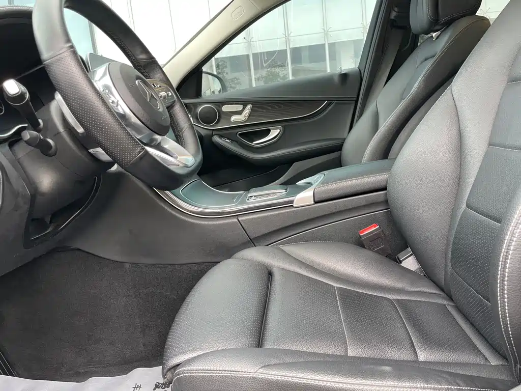 Mercedes-Benz C-Class — миниатюра 4