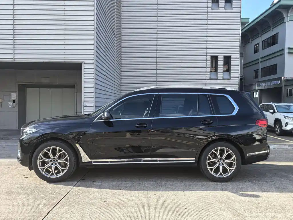 BMW X7 2020 xDrive40i Lead Luxury