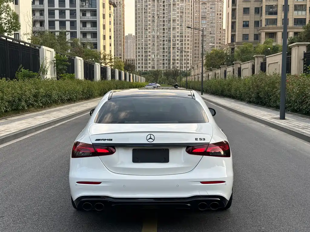 Mercedes-Benz E-Class AMG — миниатюра 5