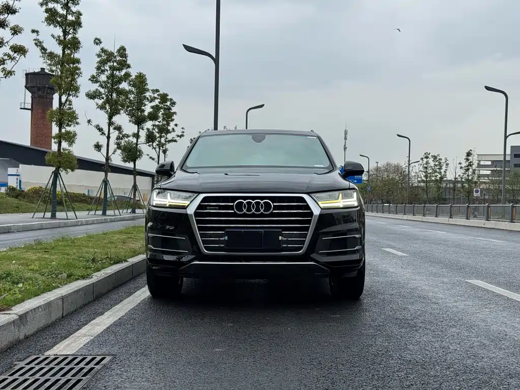 Audi Q7 2016 40 TFSI Comfort