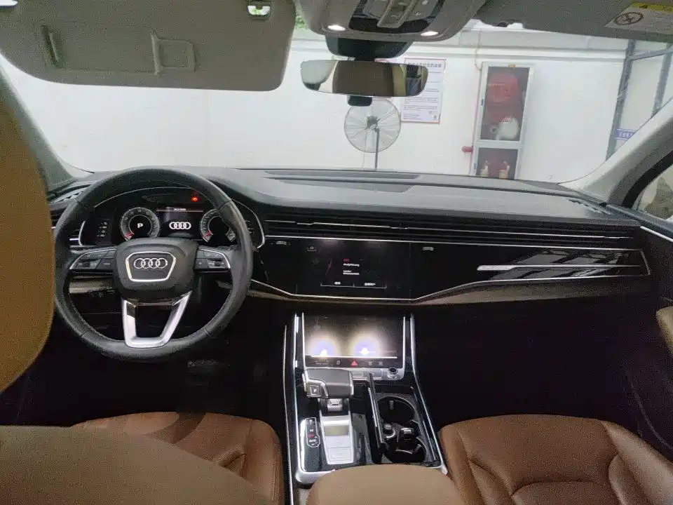 Audi Q7 — миниатюра 5