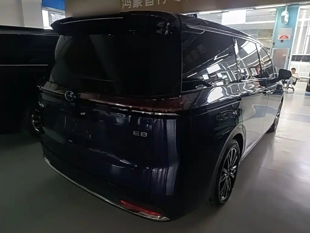 GAC Motor Trumpchi E8 PHEV — миниатюра 7