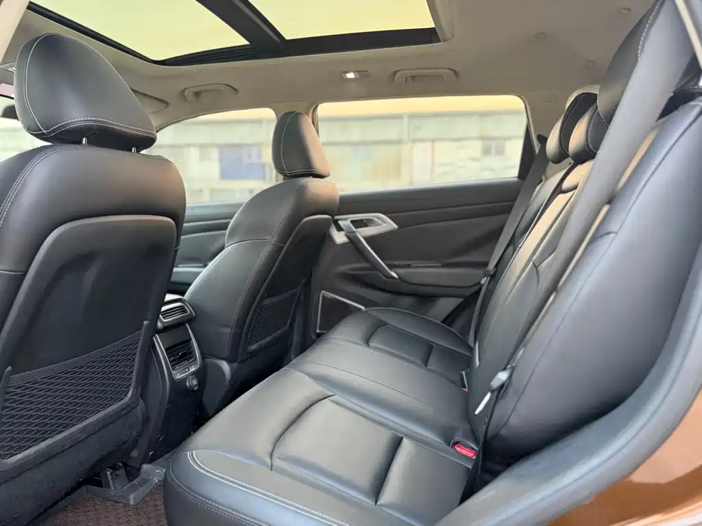 Geely Boyue — миниатюра 8