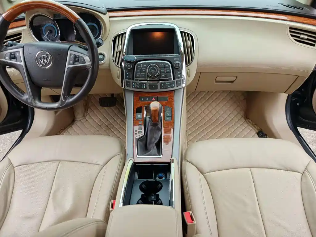 Buick LaCrosse — миниатюра 6