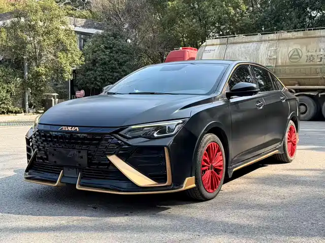 DONGFENG YI HYUN MAX