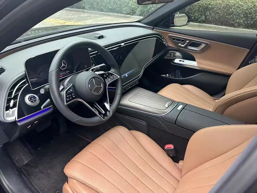 Mercedes-Benz E-Class E 2024 E 300 L Fashion