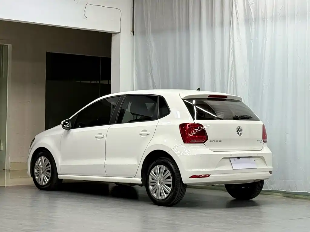 Volkswagen Polo 2018 1.5L AT