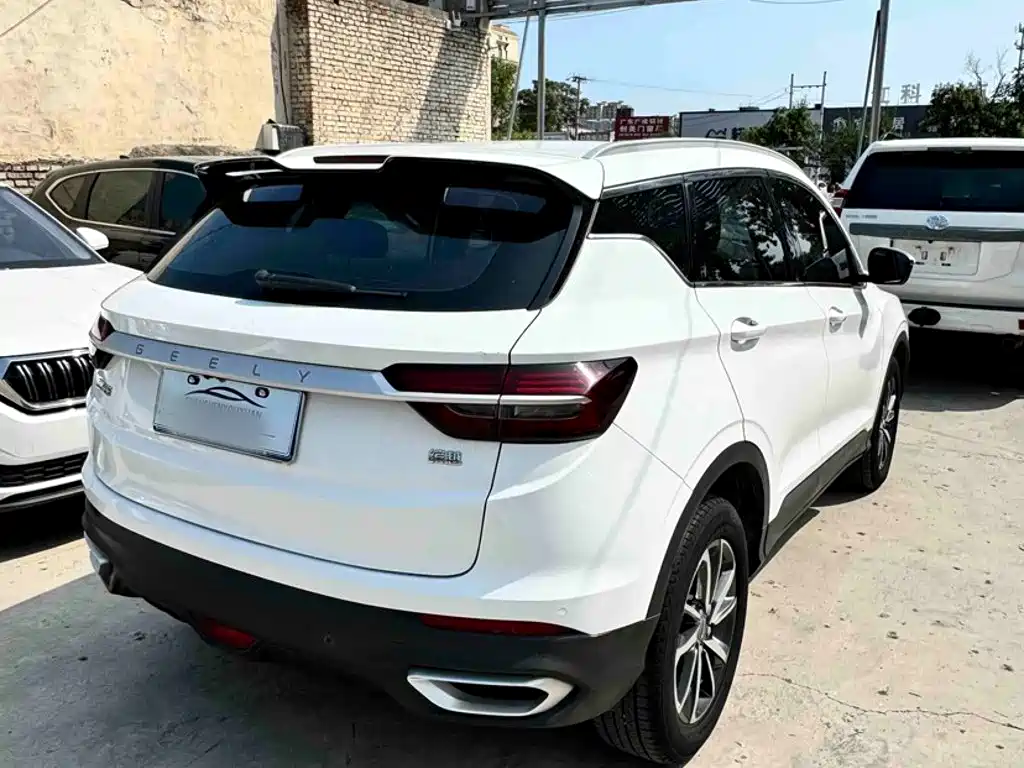 Geely Binyue — миниатюра 7