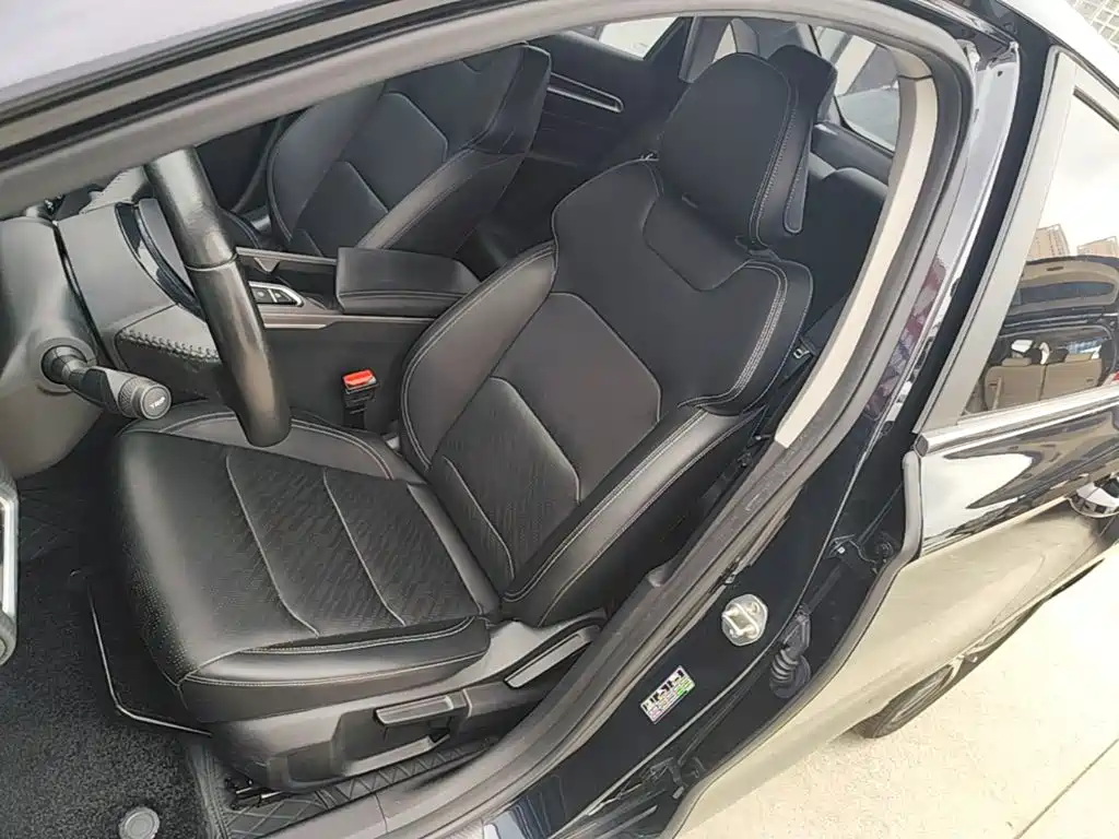 Geely Emgrand — миниатюра 15