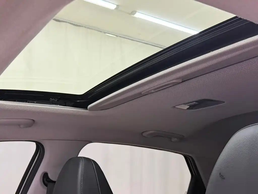 Hyundai Elantra — миниатюра 17