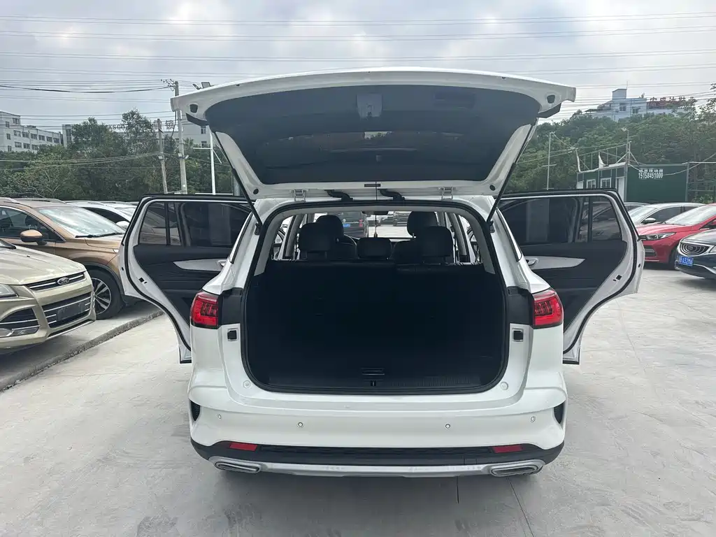 Roewe RX5 MAX — миниатюра 10