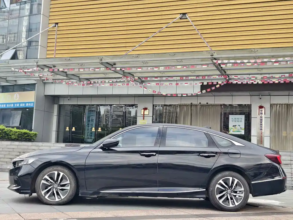 Honda Accord — миниатюра 8