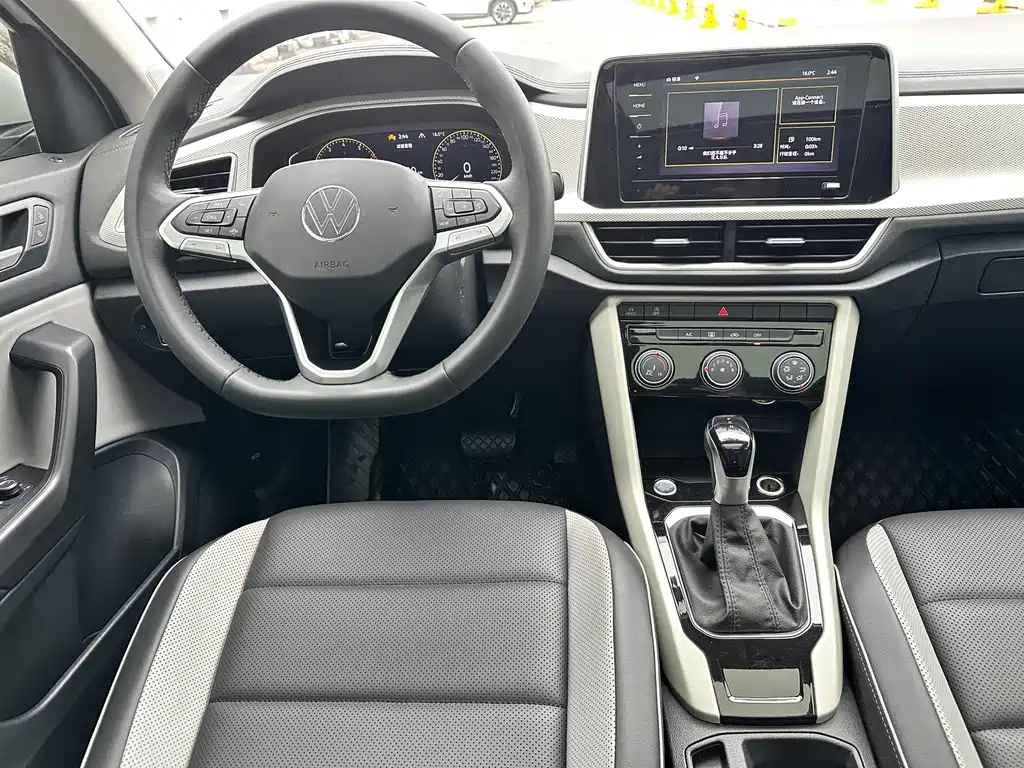 Volkswagen T-Roc — миниатюра 22