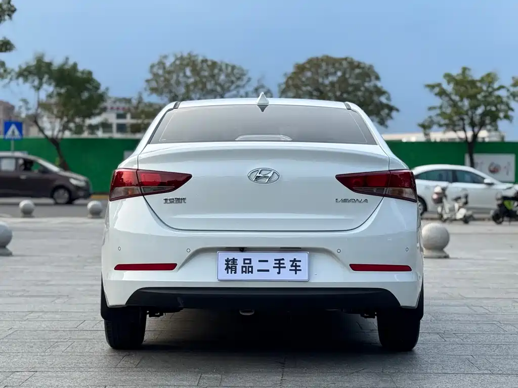 Hyundai Verna — миниатюра 7