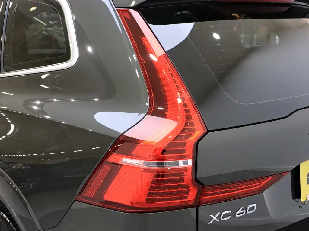 Volvo XC60 2022 B5 Luxury