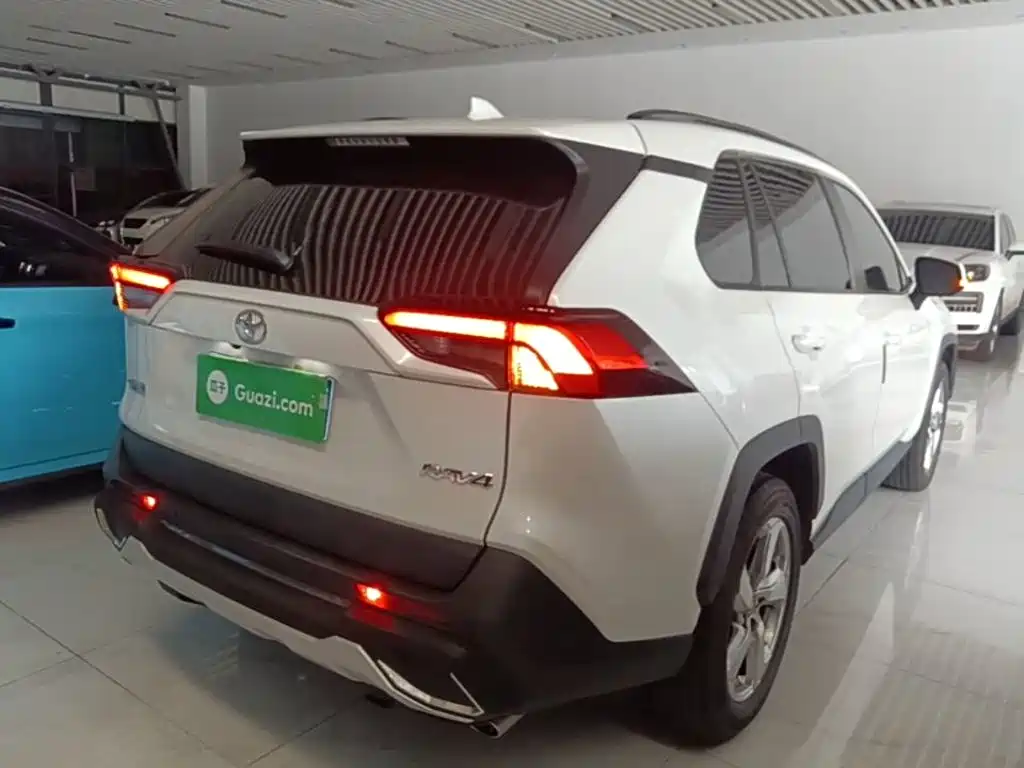 Toyota RAV4 2021 2.0L CVT