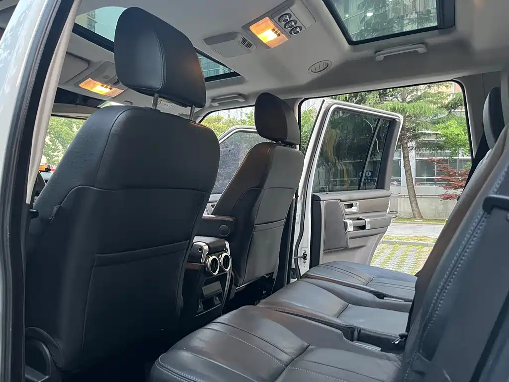 Land Rover Discovery 2015 3.0 SDV6 HSE