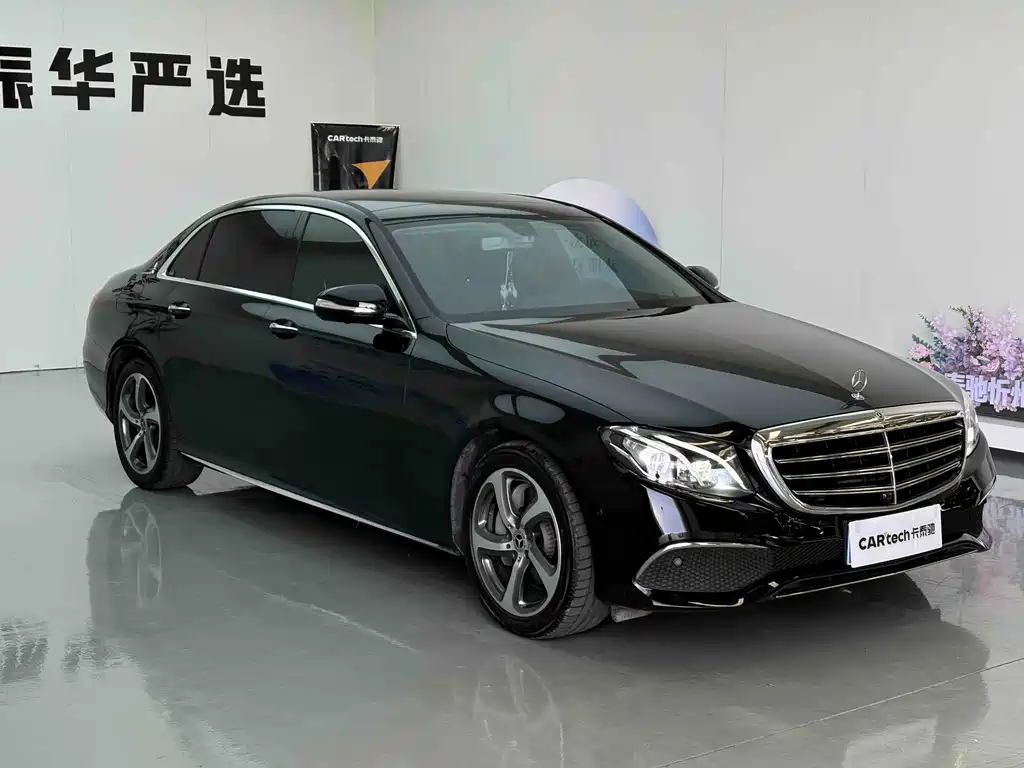 Mercedes-Benz E-Class — миниатюра 2