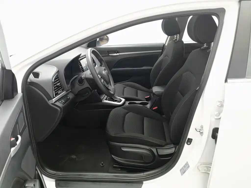 Hyundai Elantra 2016 1.6L AT Elite
