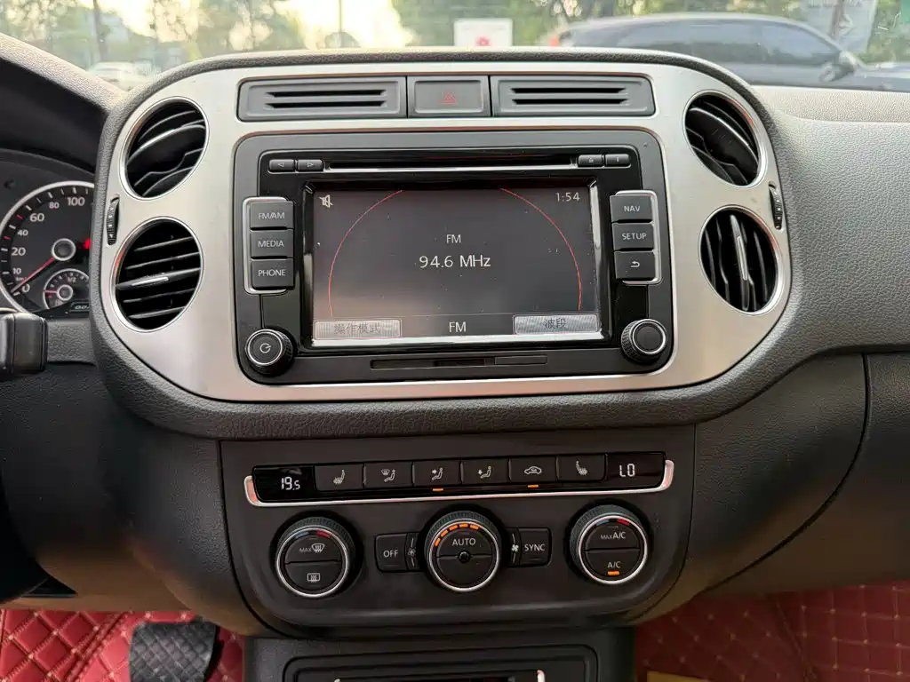 Volkswagen Tiguan — миниатюра 10