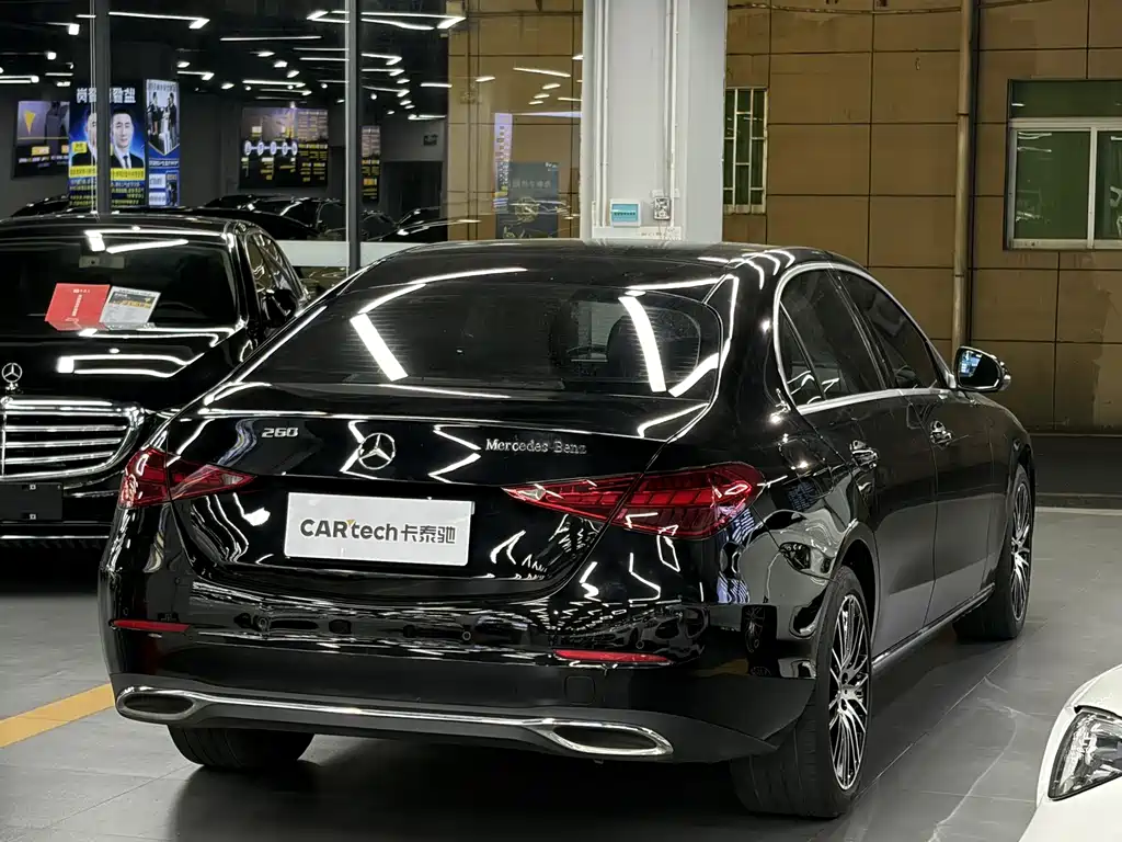 Mercedes-Benz C-Class — миниатюра 2