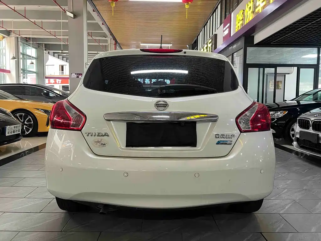 Nissan Tiida — миниатюра 3