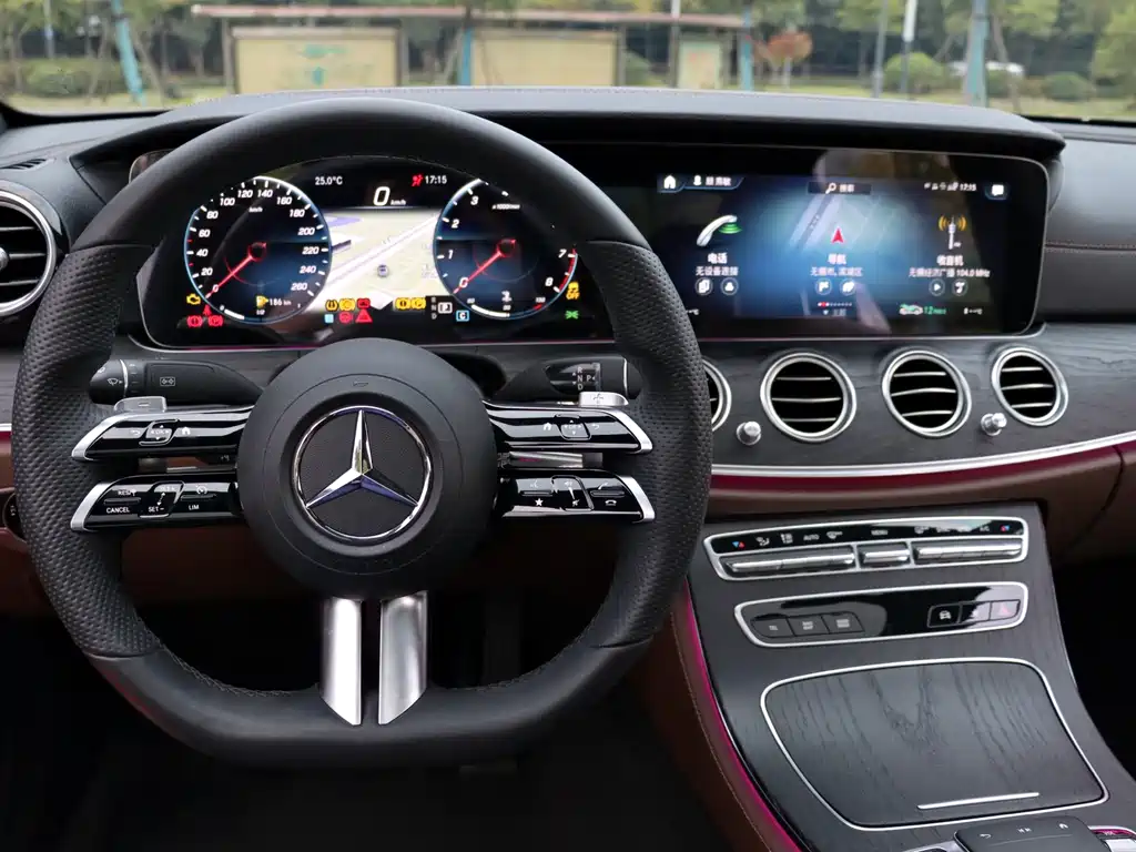 Mercedes-Benz E-Class — миниатюра 15