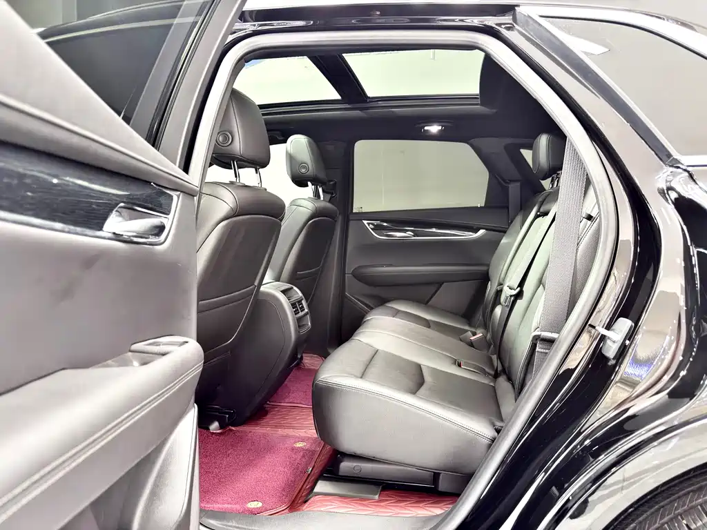 Cadillac XT5 — миниатюра 5