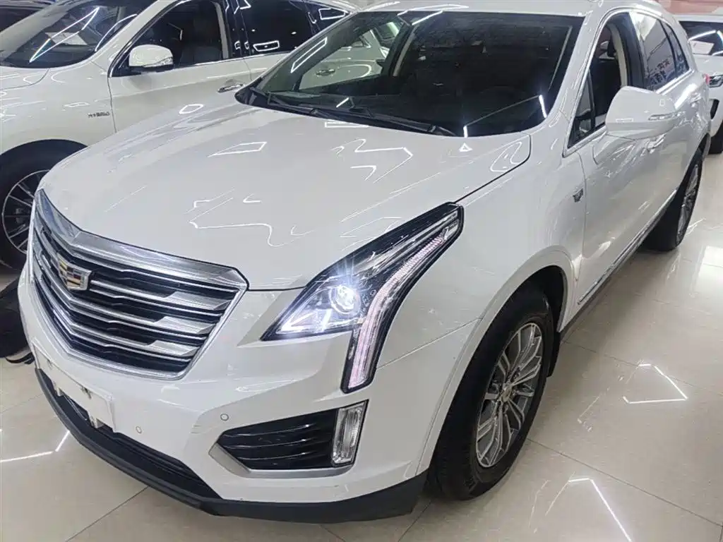 Купить Cadillac XT5