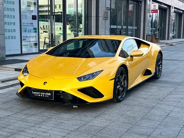 LAMBORGHINI HURACÁN