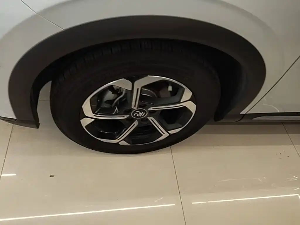 BYD Yuan Plus — миниатюра 23