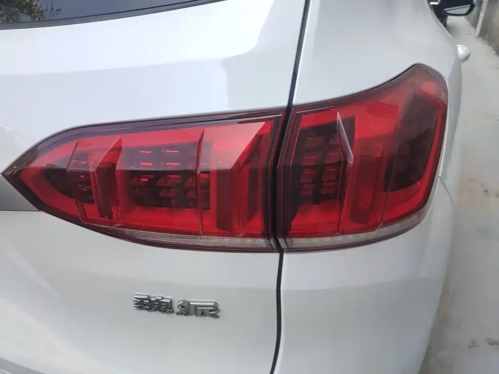 Wey Wey VV6 — миниатюра 8